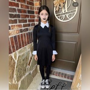 WEDNESDAY ADDAMS DRESS/COSTUME